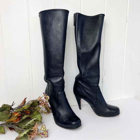 Coach Leather Krista Back Zip Heeled Boots- size 7 1/2 B - Picture 1 of 13